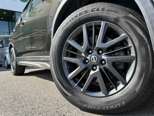 日産 エクストレイル 20X エクストリーマーX 愛媛県 2016(平28)年 13.1万km チタニウムカーキ 禁煙車/登録時走行距離130131km/Panasonic製ナビ（CN-AS300WD）/CD/DVD/TV/Bluetooth/バックカメラ/ETC/衝突軽減ブレーキ/レーンキープサポート/横滑り防止装置/ガラスルーフ/防水シート/前席シートヒーター/左右独立オートエアコン/オートライト/LEDヘッドライト/フォグランプ/スマートキー/プッシュスタートボタン/純正フロアマット/純正アルミホイール