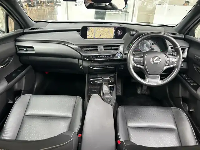 レクサス ＵＸ 250h バージョンC 富山県 2020(令2)年 5.4万km パール ワンオーナー/HDDナビ/フルセグテレビ/Bluetooth接続/Miracast/AM/FMラジオ/バックカメラ/サンルーフ/アイドリングストップ/ACC/黒革シート/D/N席シートヒーター/D/N席パワーシート/ステアリングヒーター/サンルーフ/プッシュスタート/パワーバックドア/ETC2.0/前後ドラレコ