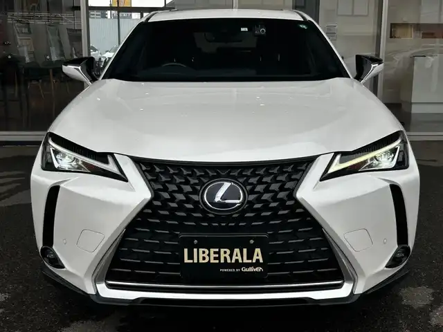 レクサス ＵＸ 250h バージョンC 富山県 2020(令2)年 5.4万km パール ワンオーナー/HDDナビ/フルセグテレビ/Bluetooth接続/Miracast/AM/FMラジオ/バックカメラ/サンルーフ/アイドリングストップ/ACC/黒革シート/D/N席シートヒーター/D/N席パワーシート/ステアリングヒーター/サンルーフ/プッシュスタート/パワーバックドア/ETC2.0/前後ドラレコ