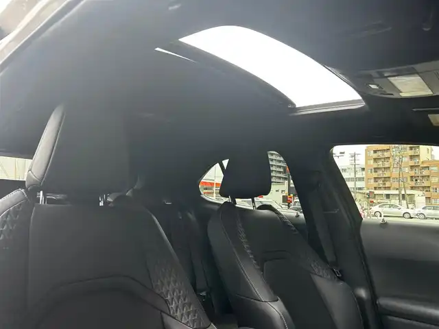 レクサス ＵＸ 250h バージョンC 富山県 2020(令2)年 5.4万km パール ワンオーナー/HDDナビ/フルセグテレビ/Bluetooth接続/Miracast/AM/FMラジオ/バックカメラ/サンルーフ/アイドリングストップ/ACC/黒革シート/D/N席シートヒーター/D/N席パワーシート/ステアリングヒーター/サンルーフ/プッシュスタート/パワーバックドア/ETC2.0/前後ドラレコ