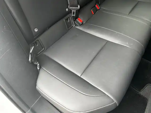 レクサス ＵＸ 250h バージョンC 富山県 2020(令2)年 5.4万km パール ワンオーナー/HDDナビ/フルセグテレビ/Bluetooth接続/Miracast/AM/FMラジオ/バックカメラ/サンルーフ/アイドリングストップ/ACC/黒革シート/D/N席シートヒーター/D/N席パワーシート/ステアリングヒーター/サンルーフ/プッシュスタート/パワーバックドア/ETC2.0/前後ドラレコ