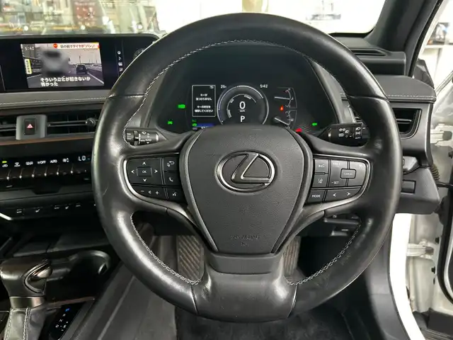 レクサス ＵＸ 250h バージョンC 富山県 2020(令2)年 5.4万km パール ワンオーナー/HDDナビ/フルセグテレビ/Bluetooth接続/Miracast/AM/FMラジオ/バックカメラ/サンルーフ/アイドリングストップ/ACC/黒革シート/D/N席シートヒーター/D/N席パワーシート/ステアリングヒーター/サンルーフ/プッシュスタート/パワーバックドア/ETC2.0/前後ドラレコ