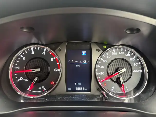 トヨタ ハイラックス Z GRスポーツ 兵庫県 2023(令5)年 1.6万km スーパーホワイトⅡ 純正メモリナビ(AM/FM/Bluetooth/apple carplay)/アラウンドビューモニター/パワーシート/ハーフレザーシート/社外17インチアルミホイール/社外フロアマット/追従型クルーズコントロール/アイドリングストップ/レーンキープアシスト/オートライト/前後コーナーセンサー/LEDヘッドライト/スマートキー/スペアキー/カラードフードモール/GR専用グリル(フロントバンパー/オーバーフェンダー/エンブレム)/荷室トノカバー