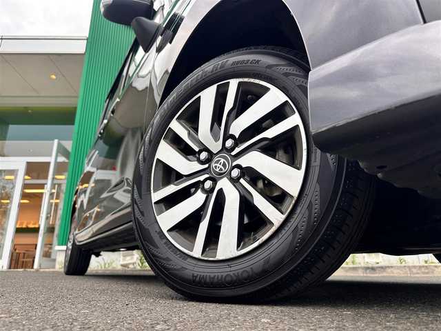 トヨタ ルーミー カスタムG 宮城県 2022(令4)年 1.7万km ブラックマイカメタリック コンフォートパッケージ/・シートヒーター（運転席/助手席）/・シートバックテーブル（運転席/助手席）/ナビレディパッケージ/・バックカメラ/・ステアリングスイッチ/＝＝＝/スマートアシスト/・衝突回避支援ブレーキ機能/・衝突警報/・車線逸脱警報機能/・ブレーキ制御付誤発進抑制機能/・先行車発進お知らせ機能/・アダプティブドライビングビーム/・アダプティブクルーズコントロール/・ふらつき警報/・サイドビューランプ/・コーナーセンサー/・路外逸脱警報/・標識認識機能/純正12インチフリップダウンモニター（V12T-R68C）/純正9インチナビ（NSZT-Y68T）/・CD/DVD/・Bluetooth/・フルセグTV/ビルトインETC2.0/ウェルカムパワースライドドア（運転席側/助手席側）/革巻きステアリング/電動パーキングブレーキ/ブレーキホールド/LEDヘッドランプ/フォグランプ/オートライト/スマートキー＆プッシュスタート/スペアキー/電動格納ミラー/純正14インチAW/純正ドアバイザー/純正フロアマット/Wエアバッグ