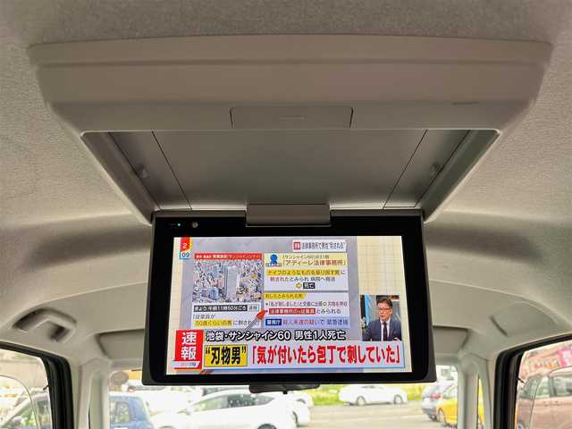 トヨタ ルーミー カスタムG 宮城県 2022(令4)年 1.7万km ブラックマイカメタリック コンフォートパッケージ/・シートヒーター（運転席/助手席）/・シートバックテーブル（運転席/助手席）/ナビレディパッケージ/・バックカメラ/・ステアリングスイッチ/＝＝＝/スマートアシスト/・衝突回避支援ブレーキ機能/・衝突警報/・車線逸脱警報機能/・ブレーキ制御付誤発進抑制機能/・先行車発進お知らせ機能/・アダプティブドライビングビーム/・アダプティブクルーズコントロール/・ふらつき警報/・サイドビューランプ/・コーナーセンサー/・路外逸脱警報/・標識認識機能/純正12インチフリップダウンモニター（V12T-R68C）/純正9インチナビ（NSZT-Y68T）/・CD/DVD/・Bluetooth/・フルセグTV/ビルトインETC2.0/ウェルカムパワースライドドア（運転席側/助手席側）/革巻きステアリング/電動パーキングブレーキ/ブレーキホールド/LEDヘッドランプ/フォグランプ/オートライト/スマートキー＆プッシュスタート/スペアキー/電動格納ミラー/純正14インチAW/純正ドアバイザー/純正フロアマット/Wエアバッグ