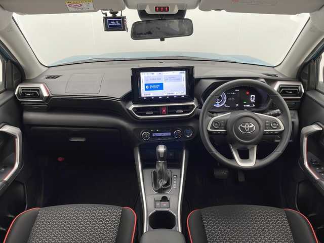 トヨタ ライズ Z 宮崎県 2022(令4)年 1万km ターコイズブルーマイカメタリック スマートアシスト3/〇衝突警報機能/衝突回避支援ブレーキ機能/〇ブレーキ制御付き誤発進抑制機能（前方・後方）/〇車線逸脱警報機能/車線逸脱抑制制御機能/〇ふらつき警報/〇路側逸脱警報/〇全車速追従機能付きACC（アダプティブクルーズコントロール/〇LKC（レーンキープコントロール）/〇ADB（アダプティブドライビングビーム）/〇標識認識機能/〇コーナーセンサー/純正9インチSDナビ/フルセグTV/CD/DVD/Bluetooth/パノラミックビューモニター/シートヒーター/AC100V電源/LEDヘッドライト/前後ドライブレコーダー/ビルトインETC2.0/純正17インチAW/保証書/取扱説明書/ナビ取扱説明書