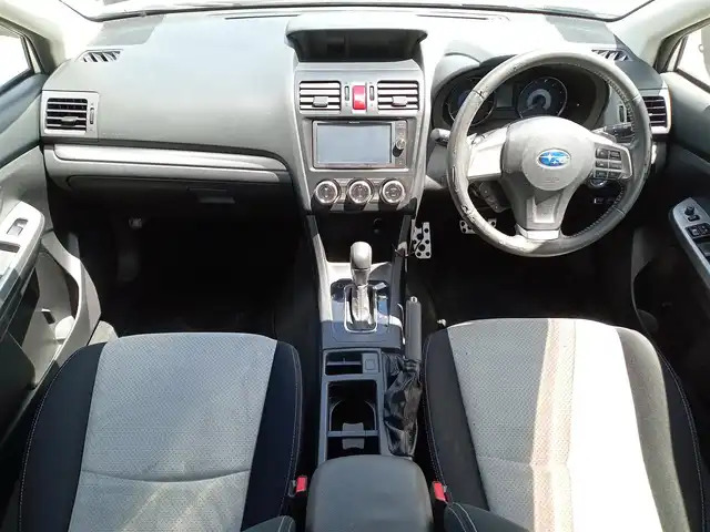 スバル インプレッサ ＸＶ ハイブリッド 2．0i－L アイサイト 福井県 2014(平26)年 12万km サテンホワイトパール 衝突被害軽減システム/メモリナビ（AVIC-MRZ099W）/・（CD/DVD/Bluetooth）/バックカメラ/ETC/パドルシフト/ステアリングスイッチ/前席パワーシート/冬用スタッドレスタイヤ積込/純正フロアマット/スマートキー