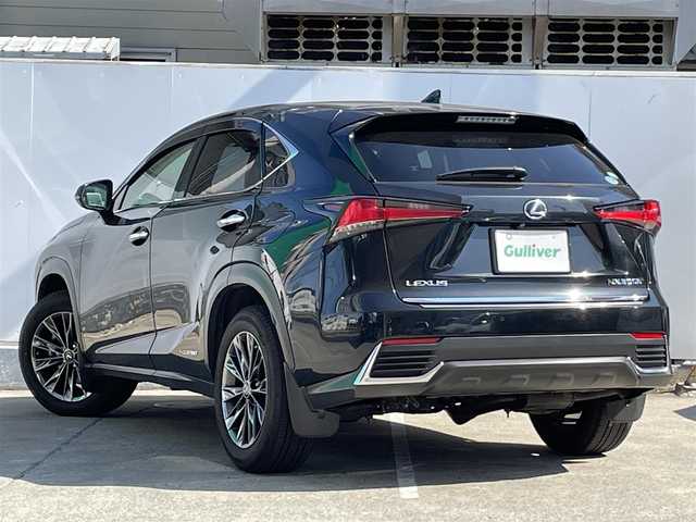 レクサス ＮＸ 300h バージョンL 青森県 2018(平30)年 5.7万km グラファイトブラックガラスフレーク ディーラー記録簿８枚/寒冷地仕様/純正ナビ地デジDVD再生/純正エンジンスタータープレミアム/ＨＵＤ/サンルーフ/本革シート/全席シートヒーター/三眼ＬＥＤヘッドライト/Ｌｅｘｕｓ　Ｓａｆｅｔｙ　Ｓｙｓｔｅｍ/ＥＴＣ２．０/パノラミックビューモニター/スペアキー２/パワーバックドア/純正18アルミホイール/新車時保証書/取扱説明書