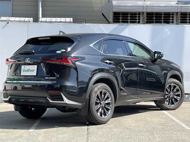 レクサス ＮＸ 300h バージョンL 青森県 2018(平30)年 5.7万km グラファイトブラックガラスフレーク ディーラー記録簿８枚/寒冷地仕様/純正ナビ地デジDVD再生/純正エンジンスタータープレミアム/ＨＵＤ/サンルーフ/本革シート/全席シートヒーター/三眼ＬＥＤヘッドライト/Ｌｅｘｕｓ　Ｓａｆｅｔｙ　Ｓｙｓｔｅｍ/ＥＴＣ２．０/パノラミックビューモニター/スペアキー２/パワーバックドア/純正18アルミホイール/新車時保証書/取扱説明書