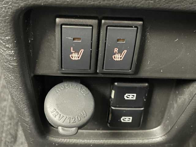 スズキ ハスラー HYBRID X 熊本県 2022(令4)年 0.9万km コーラルオレンジメタリック/ソフトベージュメタリック 社外ナビCN-HE01WD（ＣＤ・ＤＶＤ・フルセグ・ＢＴ・ＵＳＢ）/ＥＴＣ　/前席シートヒーター　/後ろのみコーナーセンサー　/スズキセーフティサポート/・衝突軽減ブレーキ/・デュアルカメラブレーキサポート/・後退時ブレーキサポート/・誤発進制御機能/・車線逸脱抑制機能/・ふらつき警報機能/・ハイビームアシスト/・標識認識機能/・先行車発進お知らせ機能/横滑り防止/アイドリングストップ/社外フロアマット/純正１５インチAW/オートライト/LEDヘッドライト/フォグライト/スマートキー/プッシュスタート/スペアキー1本