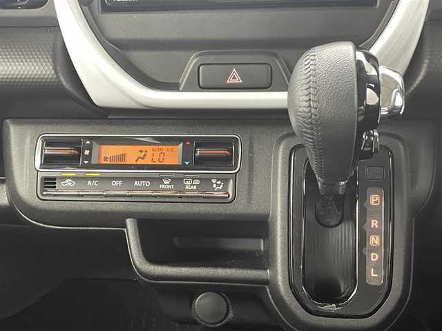 スズキ ハスラー HYBRID X 熊本県 2022(令4)年 0.9万km コーラルオレンジメタリック/ソフトベージュメタリック 社外ナビCN-HE01WD（ＣＤ・ＤＶＤ・フルセグ・ＢＴ・ＵＳＢ）/ＥＴＣ　/前席シートヒーター　/後ろのみコーナーセンサー　/スズキセーフティサポート/・衝突軽減ブレーキ/・デュアルカメラブレーキサポート/・後退時ブレーキサポート/・誤発進制御機能/・車線逸脱抑制機能/・ふらつき警報機能/・ハイビームアシスト/・標識認識機能/・先行車発進お知らせ機能/横滑り防止/アイドリングストップ/社外フロアマット/純正１５インチAW/オートライト/LEDヘッドライト/フォグライト/スマートキー/プッシュスタート/スペアキー1本