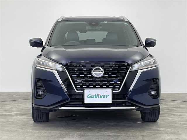 日産 キックス X 群馬県 2022(令4)年 2.9万km ダークブルー プロパイロット　アラウンドビューモニター　純正９インチナビ　ＬＥＤ　ＡＨＢ　ハーフレザーシート　シートヒーター　純正１７インチＡＷ　ステアリングリモコン　ＥＴＣ　ドラレコ　デジタルミラー　禁煙車