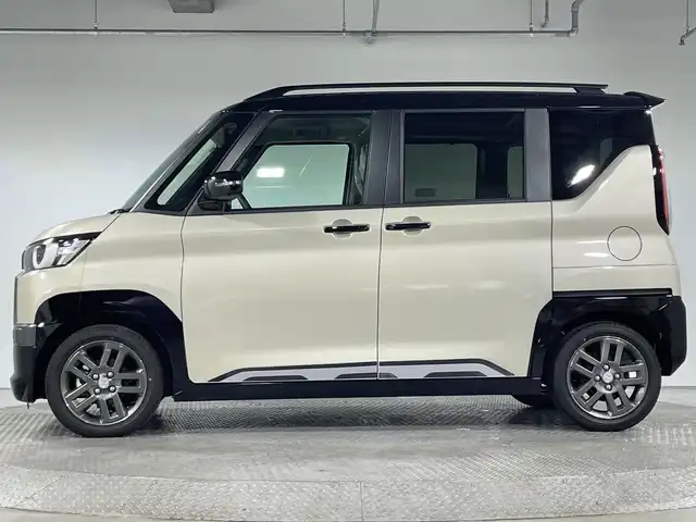 三菱 デリカミニ T プレミアム 神奈川県 2025(令7)年 0.1千km ナチュラルアイボリーメタリック 届出済未使用車/ターボ/サイドデカール/ルーフレール/2トーンカラー/純正9型ディスプレイオーディオ【DA22JM】/Androidauto　Applecarplay　AUX　USB　AM FM IPOD/マルチアラウンドビューモニター/両側電動スライドドア【サンシェード】/デジタルルームミラー/e-アシスト/マイパイロット/衝突被害軽減ブレーキ/踏み間違い防止アシスト/車線逸脱警報システム/車線逸脱防止支援機能/前方衝突予測警報/標識認識機能/先行車発進通知/オートマチックハイビーム/ふらつき警報/レーダークルーズコントロール/車線維持支援機構/前後ソナー/アイドリングストップ/ハーフレザーシート/前席シートヒーター/革巻きステアリング/パドルシフト/ステアリングヒーター/ダウンヒルアシストコントロール/プラズマクラスター付リアサーキュレーター/電動パーキングブレーキ/ブレーキオートホールド/プッシュスタート/スマートキー/LEDヘッドランプ/LEDフォグランプ/オートライト/純正リアスポイラー/純正15インチアルミホイール/取説　保証書　スペアキー