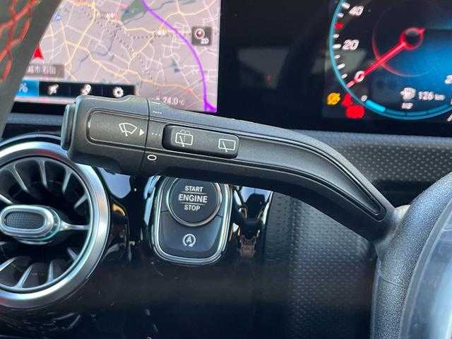 メルセデス・ベンツ ＣＬＡ２００ｄ Sブレーク AMGライン 埼玉県 2019(令1)年 4.3万km ジュピターレッド パノラミックスライディングルーフ/アドバンスドＰＫＧ/純正HDDナビ/（Bluetooth/USB/フルセグ）/３６０度カメラ/アンビエントライト/ヘッドアップディスプレイ/シートヒーター/パワーシート/ＥＴＣ