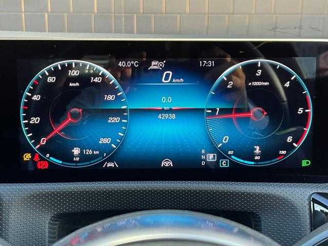 メルセデス・ベンツ ＣＬＡ２００ｄ Sブレーク AMGライン 埼玉県 2019(令1)年 4.3万km ジュピターレッド パノラミックスライディングルーフ/アドバンスドＰＫＧ/純正HDDナビ/（Bluetooth/USB/フルセグ）/３６０度カメラ/アンビエントライト/ヘッドアップディスプレイ/シートヒーター/パワーシート/ＥＴＣ