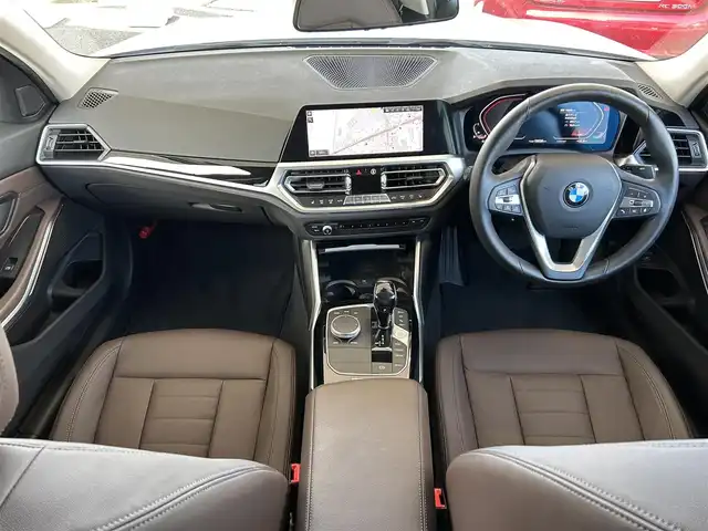 ＢＭＷ ３２０ｉ 特別仕様車 茨城県 2019(令1)年 1.9万km アルピンホワイトⅢ 首都圏100台限定　特別仕様車/ワンオーナー/純正ナビ/全方位カメラ/LEDライト/コンフォートアクセス/ドライブレコーダー/ミラーETC/モカ　ヴァーネスレザーシート/パーキングアシストプラス/アクティブクルーズコントロール/シートヒーター/パワーシート/ワイヤレスチャージング/純正アルミホイール/純正フロアマット