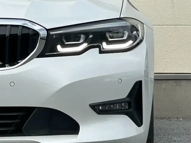 ＢＭＷ ３２０ｉ 特別仕様車 茨城県 2019(令1)年 1.9万km アルピンホワイトⅢ 首都圏100台限定　特別仕様車/ワンオーナー/純正ナビ/全方位カメラ/LEDライト/コンフォートアクセス/ドライブレコーダー/ミラーETC/モカ　ヴァーネスレザーシート/パーキングアシストプラス/アクティブクルーズコントロール/シートヒーター/パワーシート/ワイヤレスチャージング/純正アルミホイール/純正フロアマット