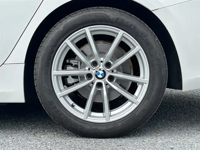 ＢＭＷ ３２０ｉ 特別仕様車 茨城県 2019(令1)年 1.9万km アルピンホワイトⅢ 首都圏100台限定　特別仕様車/ワンオーナー/純正ナビ/全方位カメラ/LEDライト/コンフォートアクセス/ドライブレコーダー/ミラーETC/モカ　ヴァーネスレザーシート/パーキングアシストプラス/アクティブクルーズコントロール/シートヒーター/パワーシート/ワイヤレスチャージング/純正アルミホイール/純正フロアマット