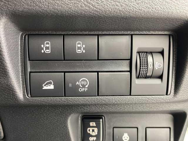 三菱 デリカミニ T プレミアム 愛知県 2025(令7)年 0.1千km Ｄグリーン 届出済未使用車　14km/MI-PILOT/純正9型ディスプレイオーディオ/・Bluetooth/AppleCarPlay/AndoroidAuto/全方位カメラ/両側電動スライドドア/ハーフレザー/クリアランスソナー/LEDヘッドライト/オートハイビーム/レーンキープ/前席シートヒーター（D/N）/ステアリングヒーター/ヒルディセントコントロール/電動パーキングブレーキ/オートブレーキホールド/プッシュスタート/スマートキー/スペアキー1本/ステアリングリモコン/DiM