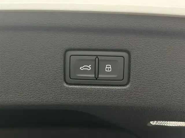 アウディ Ａ５ SB2．0TFSI Q スポーツ 茨城県 2018(平30)年 5.8万km グレイシアホワイトメタリック ワンオ-ナ- /マトリクスLED /アシスタンスパッケージ /ACC/レーンアシスト /サイドアシスト /バックカメラ /パーキングエイド /バーチャルコックピット /半革 /シートヒーター /パワーシート /純正ナビ /TV /CarPlay /BT /USB /純正19inAW /ETC/禁煙車