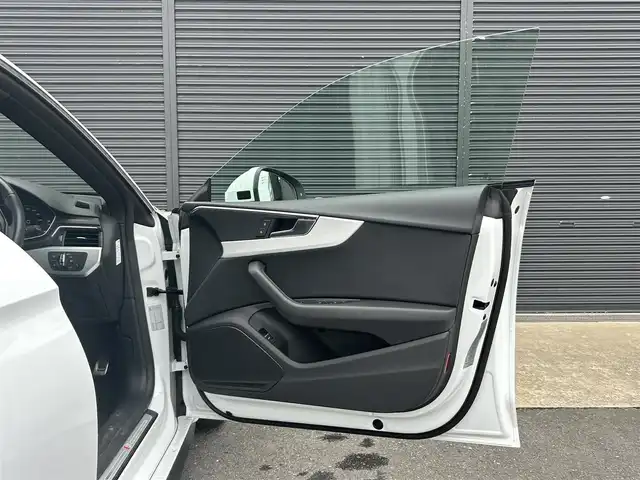 アウディ Ａ５ SB2．0TFSI Q スポーツ 茨城県 2018(平30)年 5.8万km グレイシアホワイトメタリック ワンオ-ナ- /マトリクスLED /アシスタンスパッケージ /ACC/レーンアシスト /サイドアシスト /バックカメラ /パーキングエイド /バーチャルコックピット /半革 /シートヒーター /パワーシート /純正ナビ /TV /CarPlay /BT /USB /純正19inAW /ETC/禁煙車
