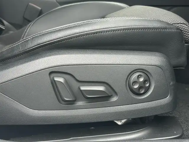 アウディ Ａ５ SB2．0TFSI Q スポーツ 茨城県 2018(平30)年 5.8万km グレイシアホワイトメタリック ワンオ-ナ- /マトリクスLED /アシスタンスパッケージ /ACC/レーンアシスト /サイドアシスト /バックカメラ /パーキングエイド /バーチャルコックピット /半革 /シートヒーター /パワーシート /純正ナビ /TV /CarPlay /BT /USB /純正19inAW /ETC/禁煙車