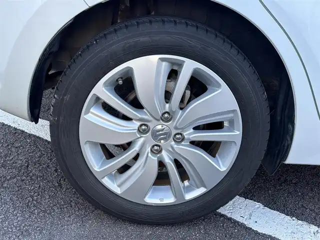 スズキ スイフト HYBRID ML 長崎県 2017(平29)年 5.1万km ピュアホワイトP ワンオーナー/純正メモリナビ/（CD/DVD/BT/フルセグ）/全方位カメラ/衝突軽減システム/レーンアシスト/レーダークルーズ/パドルシフト/ステアリングスイッチ/オートライト/前後ドライブレコーダー/D席シートヒーター/純正16インチAW
