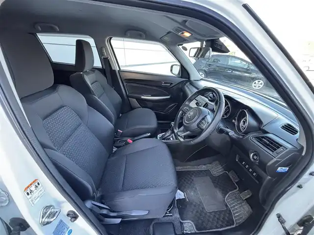 スズキ スイフト HYBRID ML 長崎県 2017(平29)年 5.1万km ピュアホワイトP ワンオーナー/純正メモリナビ/（CD/DVD/BT/フルセグ）/全方位カメラ/衝突軽減システム/レーンアシスト/レーダークルーズ/パドルシフト/ステアリングスイッチ/オートライト/前後ドライブレコーダー/D席シートヒーター/純正16インチAW