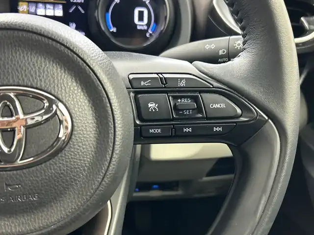 トヨタ ヤリス Z 三重県 2021(令3)年 5.8万km アバンギャルドブロンズメタリック /禁煙車//純正メモリナビ/　BT/USB//バックカメラ//追従クルーズコントロール//前席シートヒーター//レーンキープアシスト//衝突被害軽減システム//前後ドライブレコーダー【TZ-DR210】//ビルトインETC//前後コーナーセンサー//純正16インチアルミホイール//純正フロアマット//プッシュスタート//スマートキー//スペアキー×1