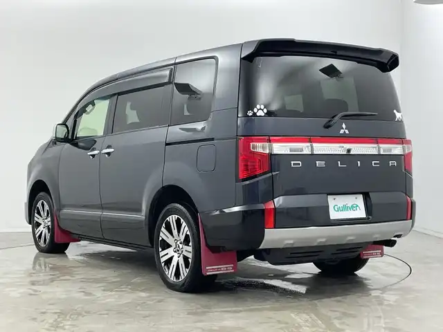三菱 デリカＤ：５ P 新潟県 2022(令4)年 5.5万km グラファイトグレーメタリック/ブラックマイカ 4WD/純正メモリナビ/　フルセグTV/Bluetooth/CD/DVD/USB/レーダークルーズコントロール/衝突被害軽減ブレーキ/レーンキープアシスト/ブラインドスポットモニター/全方位モニター/パワーバックドア/D席パワーシート/前席シートヒーター/両側パワースライドドア/オートステップ/前後ドライブレコーダー/ビルトインETC/ステアリングヒーター/アイドリングストップ/横滑り防止装置/オートマチックハイビーム/LEDヘッドライト/パドルシフト/レザーステアリング/ステアリングスイッチ