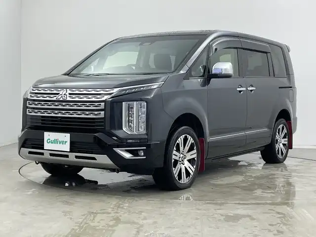三菱 デリカＤ：５ P 新潟県 2022(令4)年 5.5万km グラファイトグレーメタリック/ブラックマイカ 4WD/純正メモリナビ/　フルセグTV/Bluetooth/CD/DVD/USB/レーダークルーズコントロール/衝突被害軽減ブレーキ/レーンキープアシスト/ブラインドスポットモニター/全方位モニター/パワーバックドア/D席パワーシート/前席シートヒーター/両側パワースライドドア/オートステップ/前後ドライブレコーダー/ビルトインETC/ステアリングヒーター/アイドリングストップ/横滑り防止装置/オートマチックハイビーム/LEDヘッドライト/パドルシフト/レザーステアリング/ステアリングスイッチ