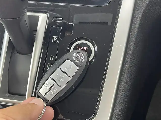 日産 セレナ ハイウェイスター プロパイロットED 群馬県 2016(平28)年 7.4万km マルーンレッド 2トーン 純正９インチナビ　バックカメラ　純正フリップダウンモニター　衝突軽減システム　両側パワースライドドア　　　クルーズコントロール　ビルトインＥＴＣ　ドライブレコーダー　Ｐスタート　スマートキー　禁煙車