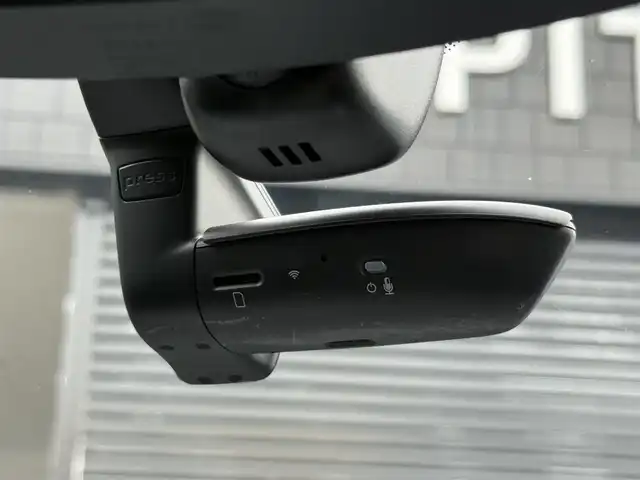 アウディ Ａ７ SB 45TFSIクワトロ Sライン 静岡県 2021(令3)年 4.4万km デイトナグレーパールエフェクト S lineパッケージ/　・スポーツサスペンション/　・スポーツシート／バルコナレザー S lineロゴ/　・ステアリングホイール3スポークレザーマルチファンクションパドルシフト/　・アウディサイドアシスト/　・アウディプレセンスリヤ/　・S line エクステリア/　・アルミホイール 5ツインスポークVデザイン 8.5J×20/　・デコラティブパネル マットブラッシュトアルミニウム/　・マルチカラーアンビエントライティング/　・マトリクスLEDヘッドライト　ダイナミックインディケーター付/　・LEDリヤコンビネーションランプ/レザーシート/電動リアゲート/バーチャルコックピット/MMI/(BT/CarPlay/フルセグ)/バックカメラ/アダプティブクルーズコントロール/レーンキープアシスト/メモリー付パワーシート/シートヒーター/アドバンストキー/保証書/取説/スペアキー