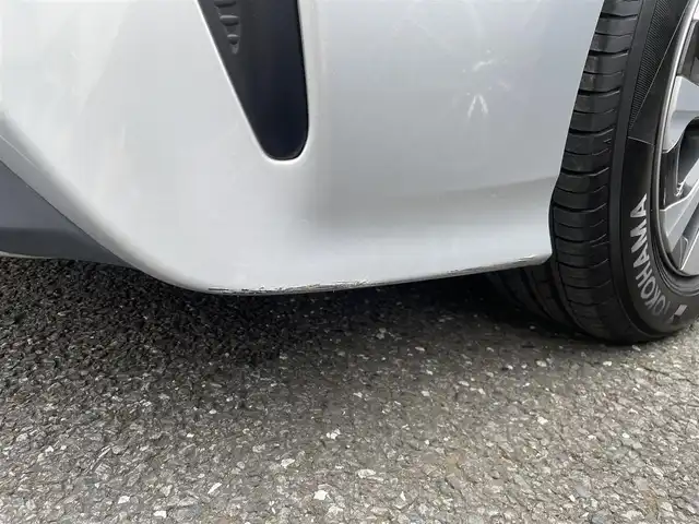 トヨタ プリウス A 埼玉県 2022(令4)年 1.7万km シルバーM /純正9型メモリナビ//フルセグTV//CD/DVD/Bluetooth//アダプティブクルーズコントロール//運転席パワーシート//ビルトインETC2.0//スマートキーx2//LEDヘッドライト//LEDフォグランプ//PCS 衝突軽減ブレーキ//LTA 車線逸脱抑制機能//ブラインドスポットモニター//パーキングブレーキサポート//ロードサインアシスト//ヘッドアップディスプレイ//クリアランスソナー//W.サイド.カーテンエアバッグ//ABS//横滑り防止装置//前後ドライブレコーダー//革巻きステアリング//ステアリングオーディオリモコン//オートライト/オートハイビーム//ドアバイザー//純正15インチAW