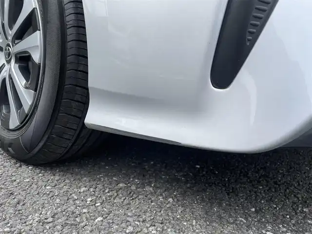 トヨタ プリウス A 埼玉県 2022(令4)年 1.7万km シルバーM /純正9型メモリナビ//フルセグTV//CD/DVD/Bluetooth//アダプティブクルーズコントロール//運転席パワーシート//ビルトインETC2.0//スマートキーx2//LEDヘッドライト//LEDフォグランプ//PCS 衝突軽減ブレーキ//LTA 車線逸脱抑制機能//ブラインドスポットモニター//パーキングブレーキサポート//ロードサインアシスト//ヘッドアップディスプレイ//クリアランスソナー//W.サイド.カーテンエアバッグ//ABS//横滑り防止装置//前後ドライブレコーダー//革巻きステアリング//ステアリングオーディオリモコン//オートライト/オートハイビーム//ドアバイザー//純正15インチAW