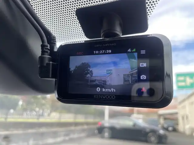 トヨタ プリウス A 埼玉県 2022(令4)年 1.7万km シルバーM /純正9型メモリナビ//フルセグTV//CD/DVD/Bluetooth//アダプティブクルーズコントロール//運転席パワーシート//ビルトインETC2.0//スマートキーx2//LEDヘッドライト//LEDフォグランプ//PCS 衝突軽減ブレーキ//LTA 車線逸脱抑制機能//ブラインドスポットモニター//パーキングブレーキサポート//ロードサインアシスト//ヘッドアップディスプレイ//クリアランスソナー//W.サイド.カーテンエアバッグ//ABS//横滑り防止装置//前後ドライブレコーダー//革巻きステアリング//ステアリングオーディオリモコン//オートライト/オートハイビーム//ドアバイザー//純正15インチAW