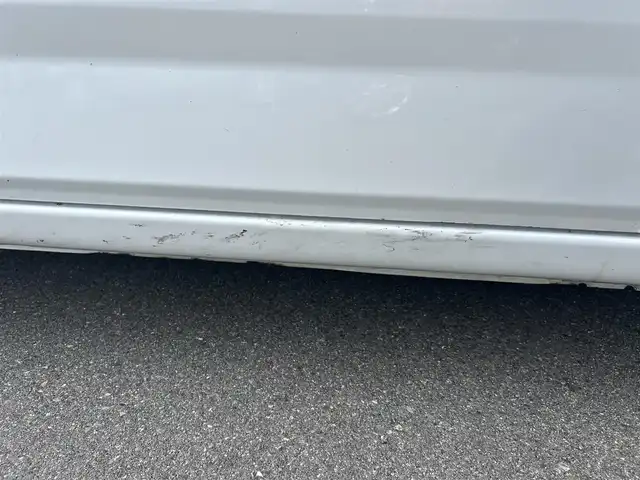 ダイハツ ミラ イース L SAⅢ 岡山県 2020(令2)年 1.7万km シャイニングホワイトパール 登録時走行距離16938km/社外ナビ（CN-E330D)/ワンセグTV(AM.FM.CD.TV.BT)/バックカメラ/クリアランスソナー/衝突軽減ブレーキ/横滑り防止装置/車線逸脱警報（レーンキープアシスト）/アイドリングストップ/オートマチックハイビーム/純正フロアマット/ドアバイザー/イモビライザー