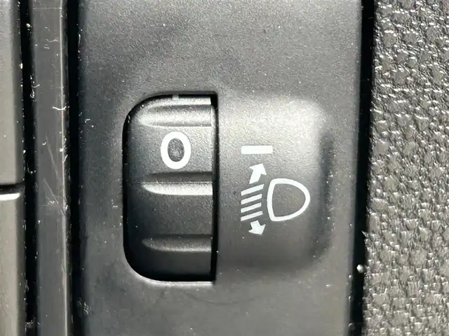 ダイハツ ミラ イース L SAⅢ 岡山県 2020(令2)年 1.7万km シャイニングホワイトパール 登録時走行距離16938km/社外ナビ（CN-E330D)/ワンセグTV(AM.FM.CD.TV.BT)/バックカメラ/クリアランスソナー/衝突軽減ブレーキ/横滑り防止装置/車線逸脱警報（レーンキープアシスト）/アイドリングストップ/オートマチックハイビーム/純正フロアマット/ドアバイザー/イモビライザー