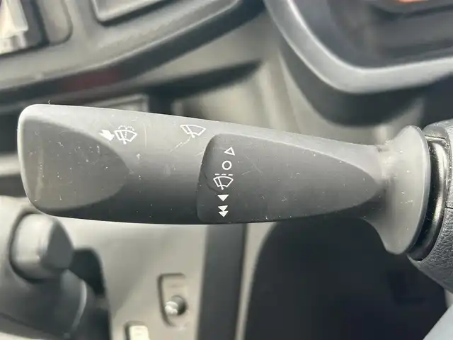 ダイハツ ミラ イース L SAⅢ 岡山県 2020(令2)年 1.7万km シャイニングホワイトパール 登録時走行距離16938km/社外ナビ（CN-E330D)/ワンセグTV(AM.FM.CD.TV.BT)/バックカメラ/クリアランスソナー/衝突軽減ブレーキ/横滑り防止装置/車線逸脱警報（レーンキープアシスト）/アイドリングストップ/オートマチックハイビーム/純正フロアマット/ドアバイザー/イモビライザー