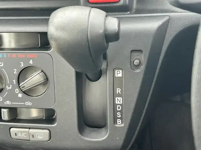 ダイハツ ミラ イース L SAⅢ 岡山県 2020(令2)年 1.7万km シャイニングホワイトパール 登録時走行距離16938km/社外ナビ（CN-E330D)/ワンセグTV(AM.FM.CD.TV.BT)/バックカメラ/クリアランスソナー/衝突軽減ブレーキ/横滑り防止装置/車線逸脱警報（レーンキープアシスト）/アイドリングストップ/オートマチックハイビーム/純正フロアマット/ドアバイザー/イモビライザー