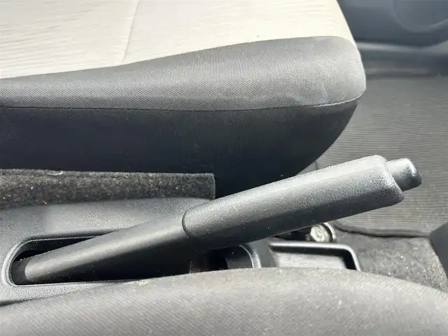 ダイハツ ミラ イース L SAⅢ 岡山県 2020(令2)年 1.7万km シャイニングホワイトパール 登録時走行距離16938km/社外ナビ（CN-E330D)/ワンセグTV(AM.FM.CD.TV.BT)/バックカメラ/クリアランスソナー/衝突軽減ブレーキ/横滑り防止装置/車線逸脱警報（レーンキープアシスト）/アイドリングストップ/オートマチックハイビーム/純正フロアマット/ドアバイザー/イモビライザー