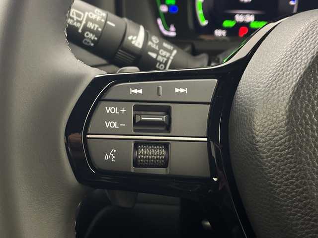 ホンダ ステップワゴン スパーダ eHEV 兵庫県 2025(令7)年 0.1千km プラチナホワイトパール ・登録済未使用車 距離5Km/・純正11.4インチナビ（LXM-247VFLi）/TV/Bluetooth/CD/DVD/USB/・純正15.6インチフリップダウンモニター（VM-231FE）/・バックカメラ/・Honda　SENSING/衝突軽減ブレーキ/先行車発進お知らせ機能/歩行者事故低減ステアリング/路外逸脱抑制機能/標識認識機能/アダプティブクルーズコントロール/車線維持支援システム/トラフィックジャムアシスト/ブラインドスポットインフォメーション/誤発進抑制機能/後方誤発進抑制機能/近距離衝突軽減ブレーキ/急アクセル抑制機能/パーキングセンサーシステム/オートハイビーム/・両側パワースライドドア/・パワーバックドア/・パドルシフト/・ハーフレザーシート/・全列USBチャージャー/・前席シートヒーター/・2列目オットマン/・LEDヘッドライト/・フォグランプ/・純正16インチアルミホイール/・スマートキー