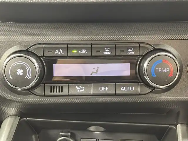 ダイハツ ロッキー G 大分県 2020(令2)年 4.8万km ナチュラルベージュマイカM 純正ディスプレィオーディオ/BT/フルセグ/applecarplay/androidauto/ETC/全方位カメラ/前方ドラレコ/シートヒーター（D/N）/衝突軽減ブレーキ/レーンキープアシスト/オートライト/道路標識認識機能/先行発進お知らせ/コーナーセンサー/純正アルミホイール