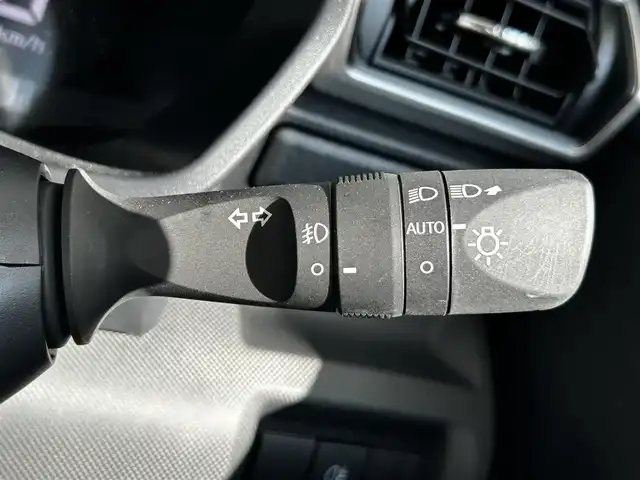 ダイハツ ロッキー G 大分県 2020(令2)年 4.8万km ナチュラルベージュマイカM 純正ディスプレィオーディオ/BT/フルセグ/applecarplay/androidauto/ETC/全方位カメラ/前方ドラレコ/シートヒーター（D/N）/衝突軽減ブレーキ/レーンキープアシスト/オートライト/道路標識認識機能/先行発進お知らせ/コーナーセンサー/純正アルミホイール