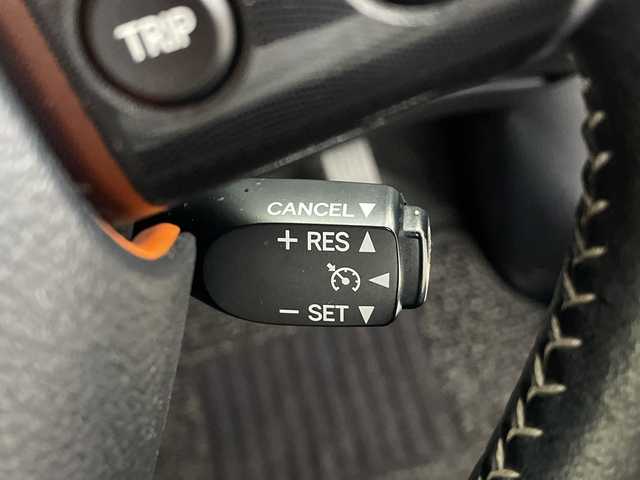 トヨタ シエンタ ハイブリッド G クエロ 鹿児島県 2019(令1)年 5.6万km ホワイトパールクリスタルシャイン 純正9インチナビ/（CD/DVD/BT/フルセグTV）/両側パワースライドドア/パノラミックビューモニター/レーンキープアシスト/プリクラッシュセーフティ/クルーズコントロール/オートライト/オートマチックハイビーム/HDMI入力/ドライブレコーダー/ハーフレザーシート