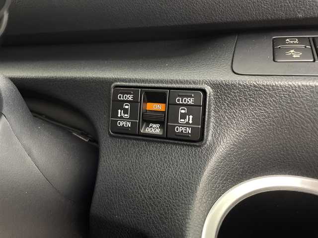 トヨタ シエンタ ハイブリッド G クエロ 鹿児島県 2019(令1)年 5.6万km ホワイトパールクリスタルシャイン 純正9インチナビ/（CD/DVD/BT/フルセグTV）/両側パワースライドドア/パノラミックビューモニター/レーンキープアシスト/プリクラッシュセーフティ/クルーズコントロール/オートライト/オートマチックハイビーム/HDMI入力/ドライブレコーダー/ハーフレザーシート