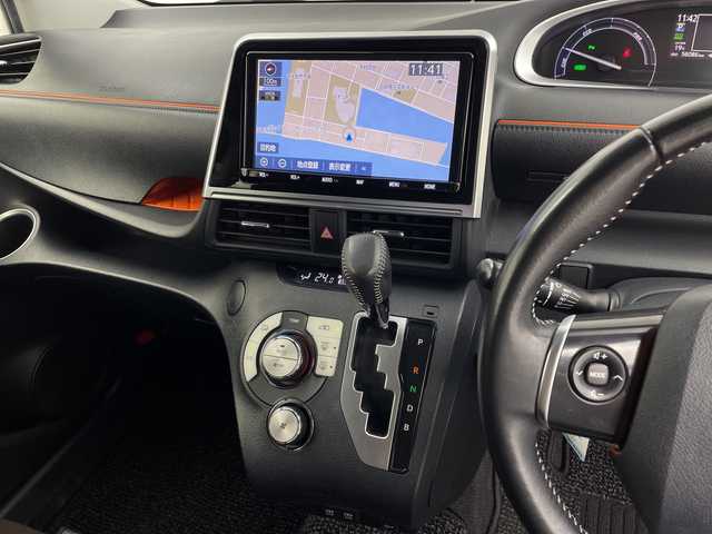 トヨタ シエンタ ハイブリッド G クエロ 鹿児島県 2019(令1)年 5.6万km ホワイトパールクリスタルシャイン 純正9インチナビ/（CD/DVD/BT/フルセグTV）/両側パワースライドドア/パノラミックビューモニター/レーンキープアシスト/プリクラッシュセーフティ/クルーズコントロール/オートライト/オートマチックハイビーム/HDMI入力/ドライブレコーダー/ハーフレザーシート