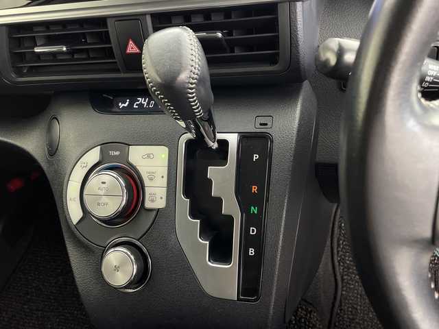 トヨタ シエンタ ハイブリッド G クエロ 鹿児島県 2019(令1)年 5.6万km ホワイトパールクリスタルシャイン 純正9インチナビ/（CD/DVD/BT/フルセグTV）/両側パワースライドドア/パノラミックビューモニター/レーンキープアシスト/プリクラッシュセーフティ/クルーズコントロール/オートライト/オートマチックハイビーム/HDMI入力/ドライブレコーダー/ハーフレザーシート