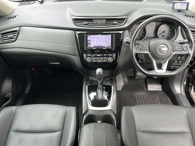 日産 エクストレイル 20Xi 広島県 2018(平30)年 4.3万km ダイヤモンドブラック 禁煙車/4WD/エマージェンシーブレーキ/車線逸脱警報/ハイビームアシスト/プロパイロット/BSW/コーナーセンサー/社外ナビ（AVIC-RZ802）/・フルセグ/CD/DVD/SD//アラウンドビューモニター/インテリジェントルームミラー/パワーバックドア/革巻きステアリング/オートライト/カプロンシート/電動パーキングブレーキ/オートホールド/LEDヘッドライト/フォグランプ/スマートキー/プッシュスタート/スペアキー/ETC/前後ドライブレコーダー/レーダー探知機/ドアバイザー/フロアマット/アルミ付きスタッドレスタイヤ車載/純正18インチアルミホール/Wエアバック