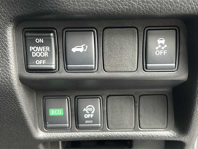 日産 エクストレイル 20Xi 広島県 2018(平30)年 4.3万km ダイヤモンドブラック 禁煙車/4WD/エマージェンシーブレーキ/車線逸脱警報/ハイビームアシスト/プロパイロット/BSW/コーナーセンサー/社外ナビ（AVIC-RZ802）/・フルセグ/CD/DVD/SD//アラウンドビューモニター/インテリジェントルームミラー/パワーバックドア/革巻きステアリング/オートライト/カプロンシート/電動パーキングブレーキ/オートホールド/LEDヘッドライト/フォグランプ/スマートキー/プッシュスタート/スペアキー/ETC/前後ドライブレコーダー/レーダー探知機/ドアバイザー/フロアマット/アルミ付きスタッドレスタイヤ車載/純正18インチアルミホール/Wエアバック